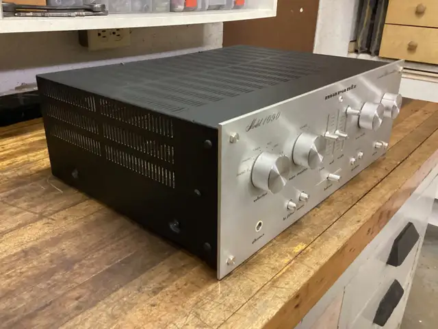 LATE 1970’S VINTAGE MARANTZ 1090 STEREO AMPLIFIER in Stereo Systems & Home Theatre in Barrie - Image 3