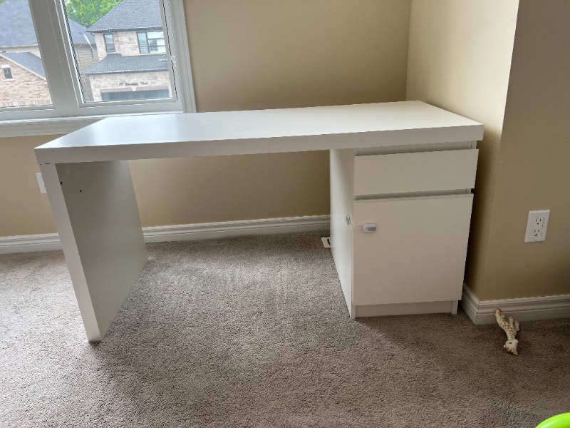 IKEA Table Desk Desks Kitchener / Waterloo Kijiji