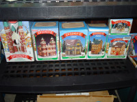 Maisons de Noël dont Village et Christmas, manèges et accesoires