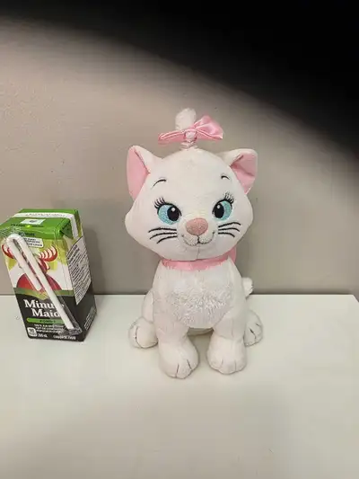 Disney Tokyo plush Marie from The Aristocats EUC, smoke/pet free home $15 Pick up in Montgomery
