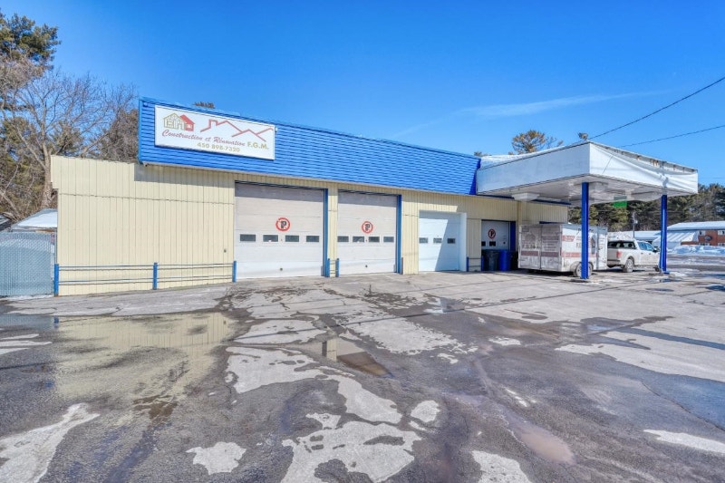 Bâtisse commercial à louer (4 500/mois)