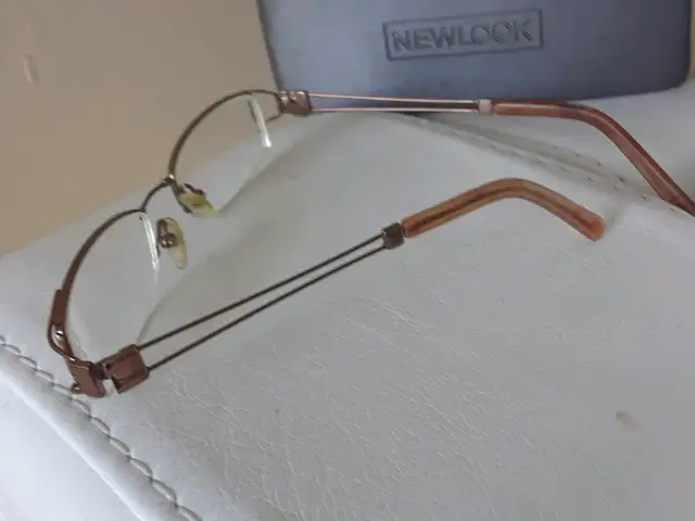 Prescription glasses (-5.0 / -5.5)63347539710083122