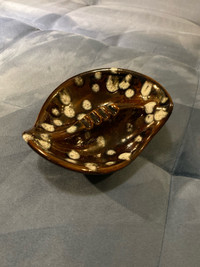 Vintage ceramic brown leaf ashtray 