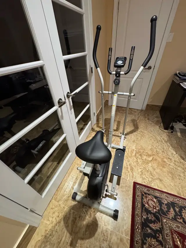 vélo pour exercice Weslo in Exercise Equipment in Laval / North Shore - Image 6