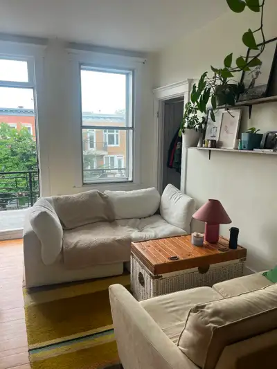 Cession de bail – 3 ½ dans le Vieux-Limoilou !PREMIER MOIS GRATUIT! Loyer: 1030$ TOUT INCLUS Je cède...
