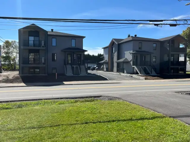 4  1/2 à louer Sainte-Julienne