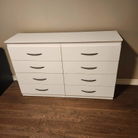 8 Drawer Dresser - White - Great Condition