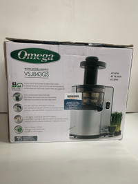 Omega juicer vegetables and fruits