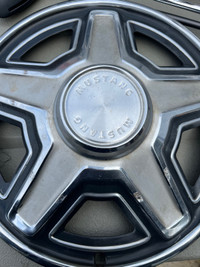 Mustang hub caps 