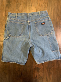 DICKIES JEAN SHORTS SIZE 38
