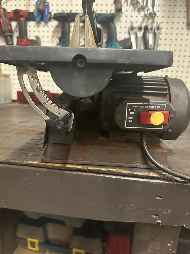 Sears Craftsman 16” Scroll Saw in Power Tools in London - Image 4