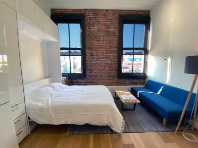 Furnished Studio in Downtown Victoria, View more