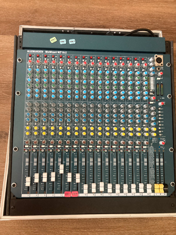 Allen & Heath MixWizard WZ3 16:2 with RCG Road Case in Pro Audio & Recording Equipment in Edmonton - Image 2