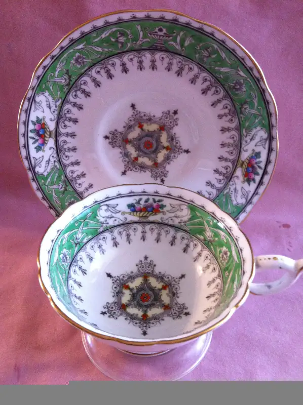 coalport cup and saucer in Arts & Collectibles in Barrie - Image 4