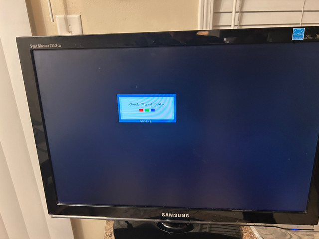 Computer Monitor 22 inch in Monitors in Oakville / Halton Region