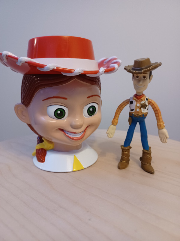 Toy Story Mug Jessie (Disney on Ice) et figurine bendable Woody dans Jouets et jeux  à Ville de Montréal