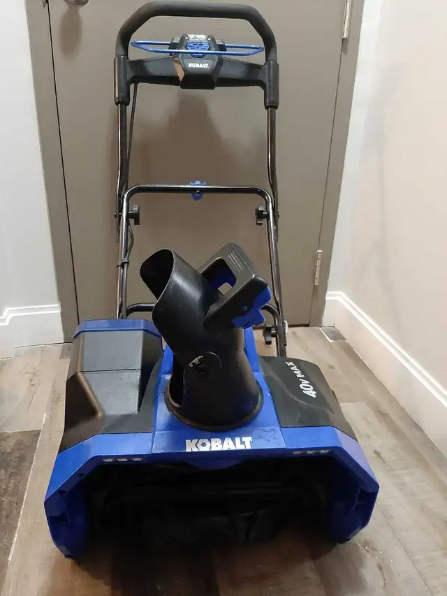 Kobalt 40-Volt 20-in Cordless Electric Snow Blower in Snowblowers in Oshawa / Durham Region - Image 4