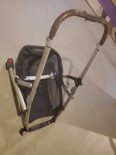 Uppababy vista v2 2022 main frame, View more