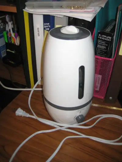 *********** MULTIPLE ITEMS priced individually ************* 1. Basic humidifers $20-25 each. 2. Hon...