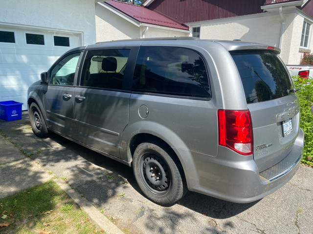 2015 dodge grand caravan in Cars & Trucks in Kingston - Image 2
