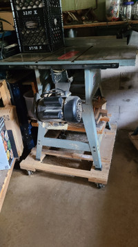 Large table saw and Jointer