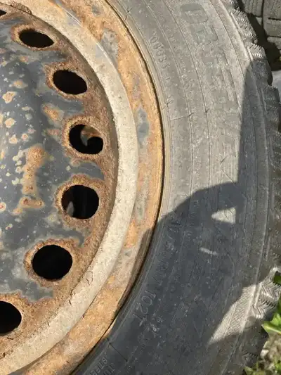 Tires in excellent shape .