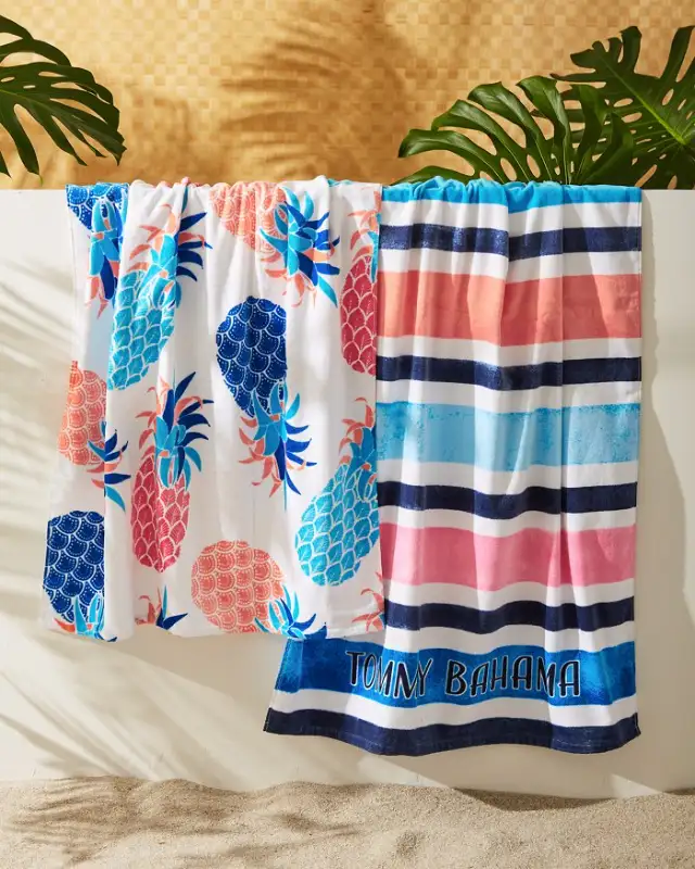 NEW - Set of 2 TOMMY BAHAMA Beach/Pool/Bath Towels in Bathwares in Markham / York Region - Image 2