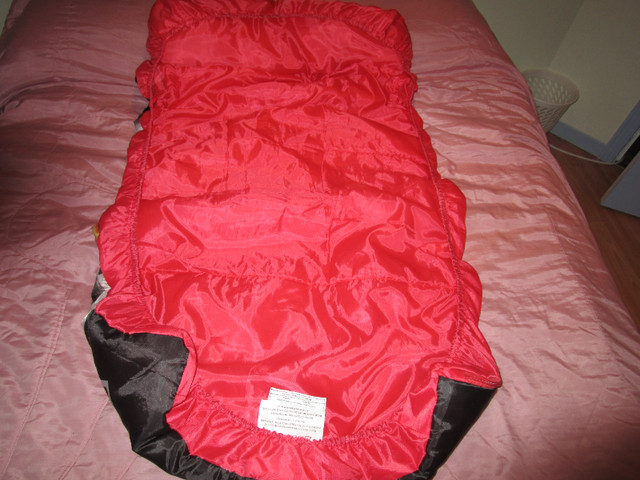 sac de couchage  édredon FLASH MC QUEEN petit lit + SAC DISNEY dans Autre  à Laval/Rive Nord - Image 3