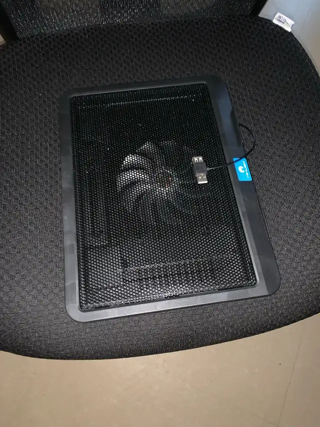 Laptop cooling pad