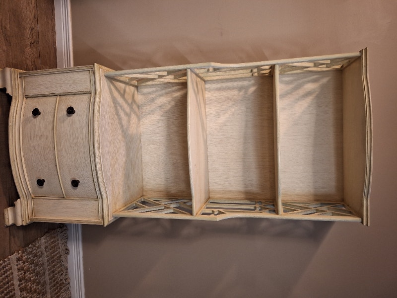 Antique Butler shelf with 3 shelfs and two drawers, very classy