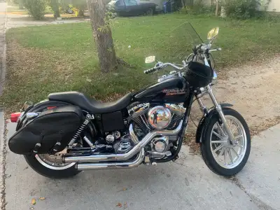 V88 bored out to V 96 70000 ish km 5 speed carburetor strait pipes has safety