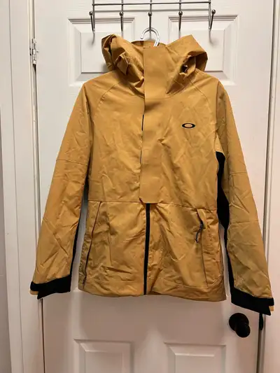 Oakley Women Ski/Snowboard Jacket, View more