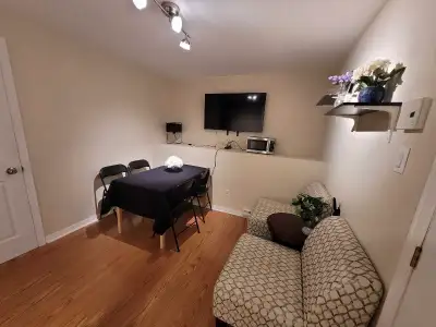Room for rent/Chambre à louer