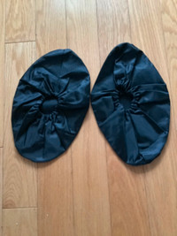 Four pairs of Spa slippers vinyl