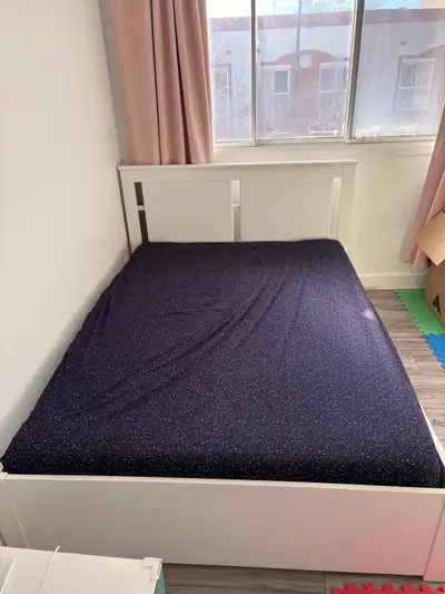 lit double IKEA neuf + matelas et couverture protectrice, View more
