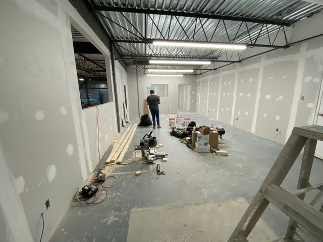 ⚒️Handyman / Bricoleur⚒️ in Renovations, General Contracting & Handyman in City of Montréal - Image 3