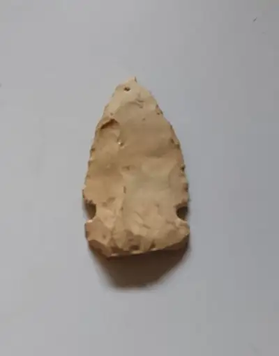 Vintage ARCHAIC PALEO Native Indian white stone Spearhead/ Arrowhead 100% genuine not a modern repro...