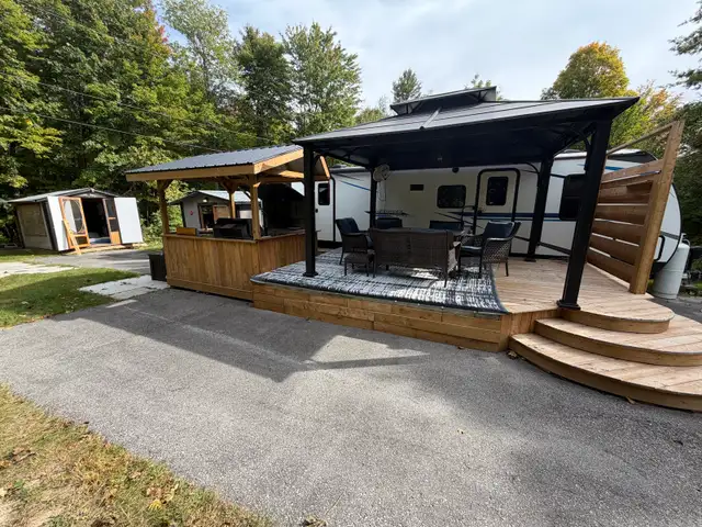  2021 31ft Embrace 2 pull-outs (9,740 Ibs / 4,400 Ib in Travel Trailers & Campers in Trenton - Image 2