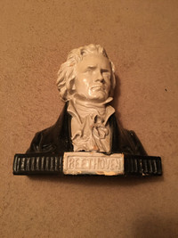 Beethoven statue/ Estate in Italy 2001/9x9x4.5 inches/8-10 lbs