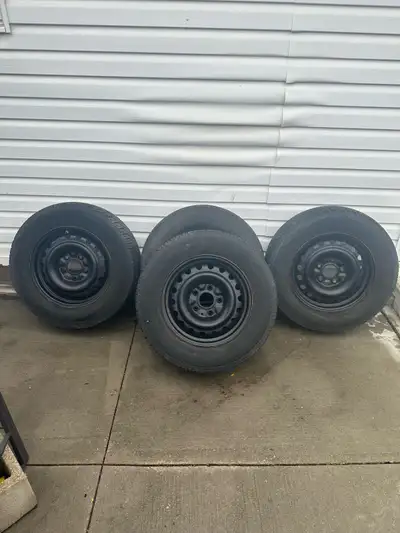I’m selling 4 winter tires & rims in very good condition size 225/65 R 16 came off 2015 dodge carava...