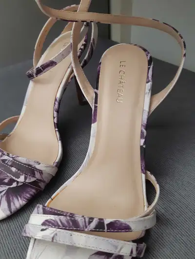Le Chateau purple floral high heels - size 8, View more