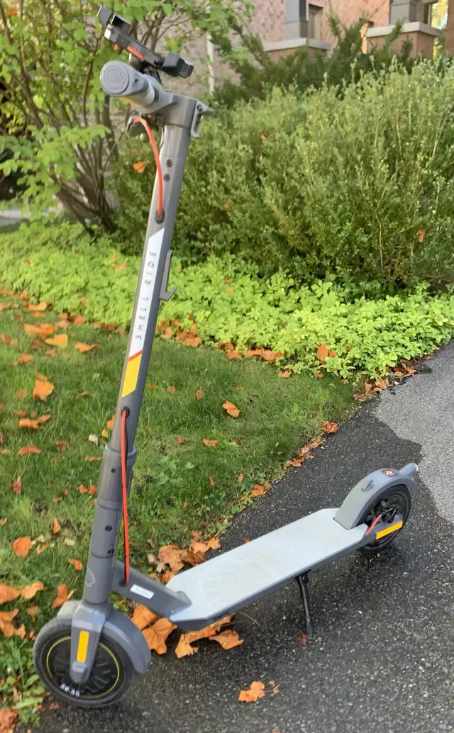 Shell Ride 5S Electric Scooter in Scooters & Pocket Bikes in Oakville / Halton Region - Image 3
