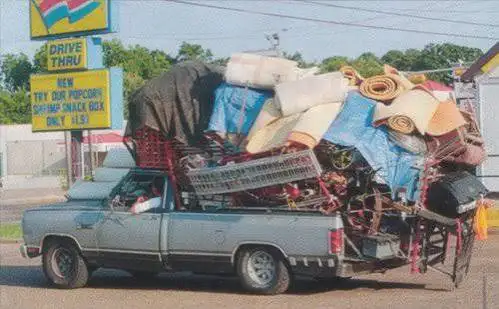 Junk removal services 63749413624321120