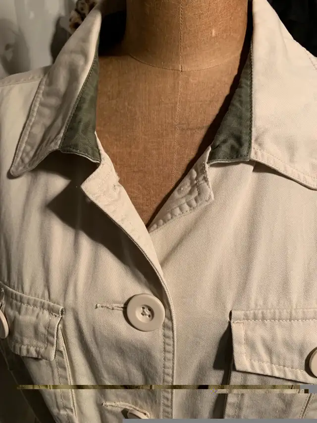 Coat lightweight lady size XL in Women's - Tops & Outerwear in Kitchener / Waterloo - Image 5