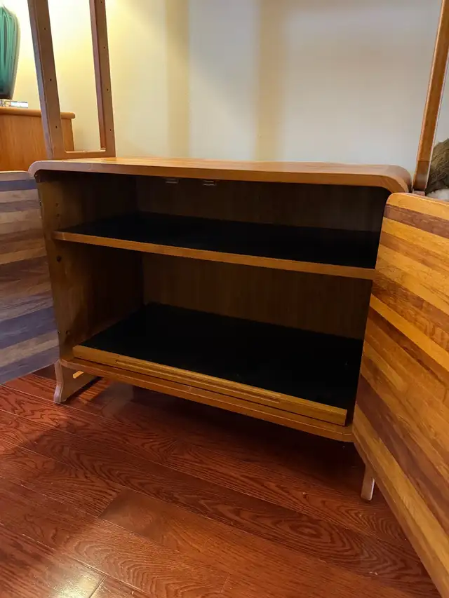 Vintage Teak Shelving Unit in Bookcases & Shelving Units in Oakville / Halton Region - Image 4
