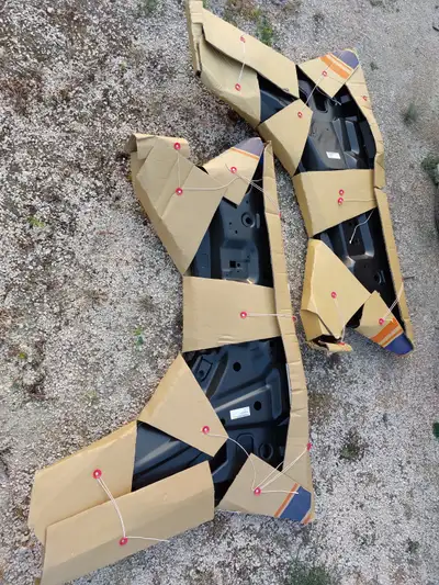 Front left and right fenders that fit 1992-1997 Ford F-150, F-250. New in box, never opened. Price i...
