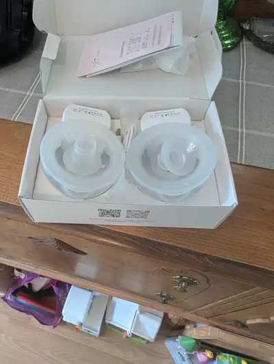 Breast pump ( handsfree), View more