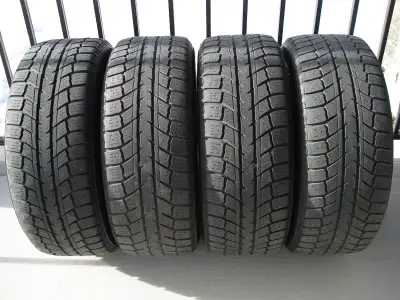 4 PNEUS HIVERS 215\55R16 AUTOGRIP