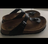 Brown’s shoes sandals