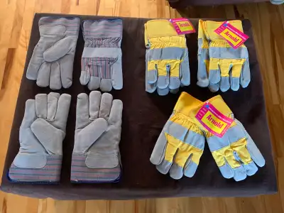 5 paires de gants de travail de la marque Arnold NEUFS Ils sont doublés en peluche Taille : LARGE 8$...